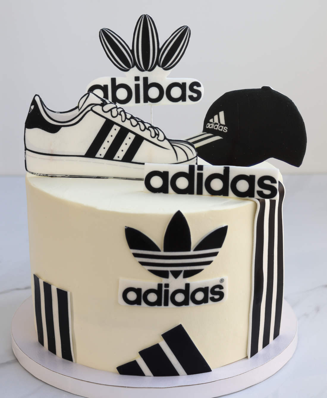 Funny cake Adidas