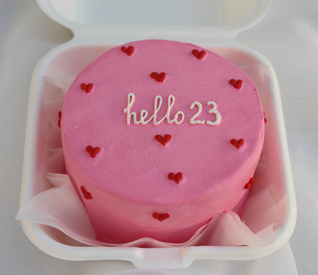 Rožinis bento tortas gimtadieniui Vilniuje