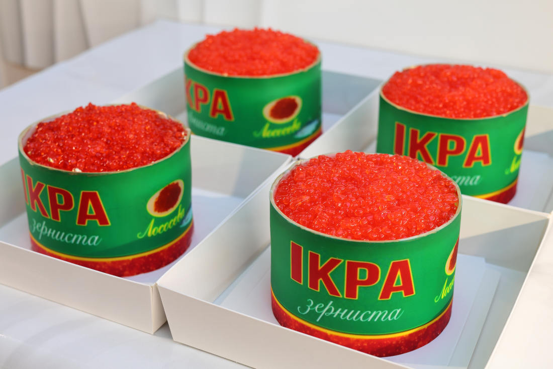 Bento cake in the shape of red caviar for New Year