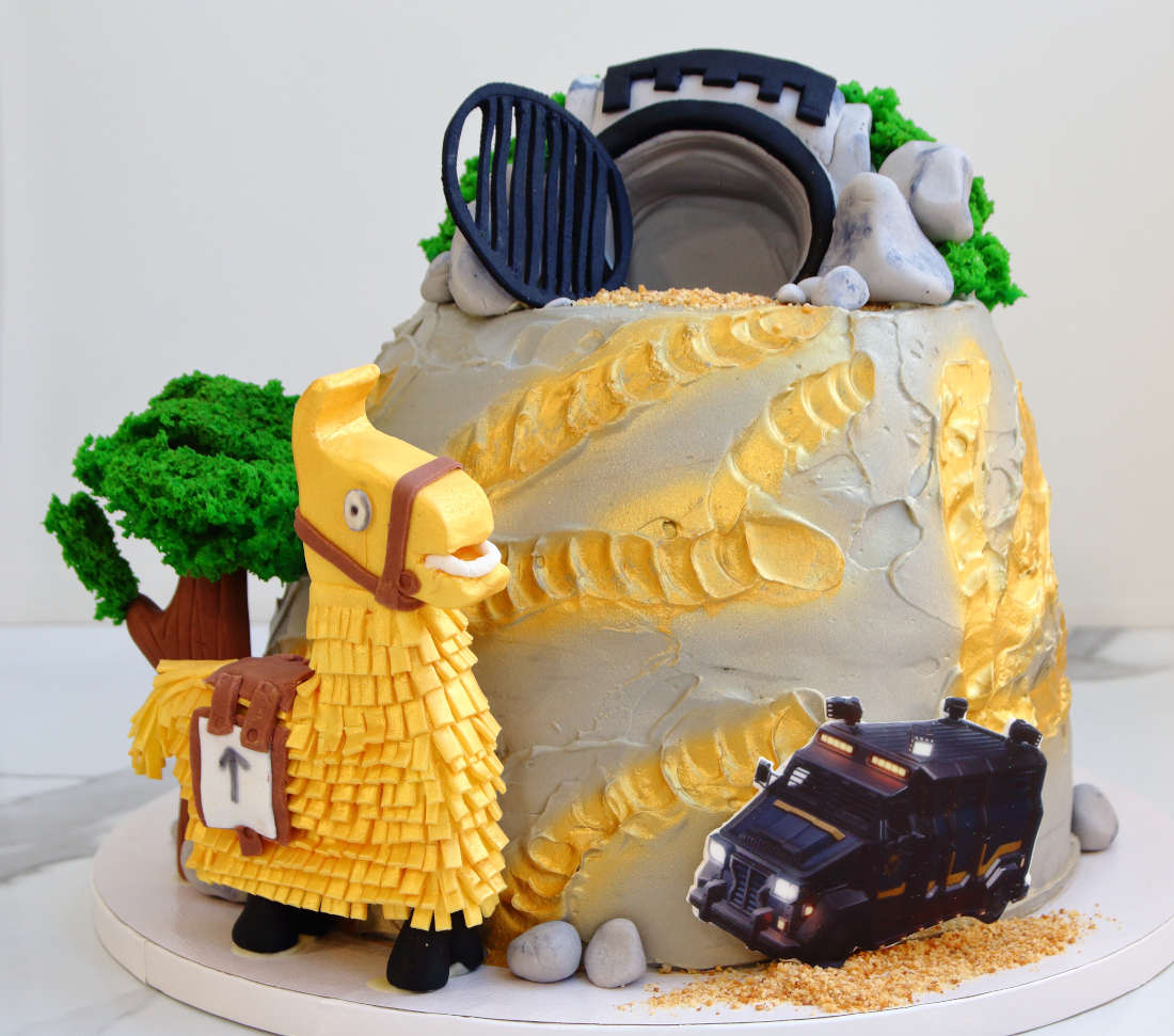 Fortnite Black Market Entrance on the cake
