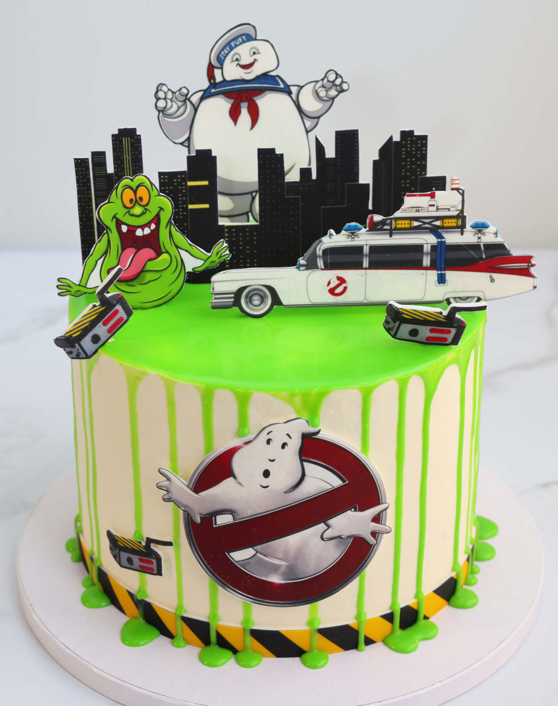 Vaiduoklių medžiotojai tortas gimtadieniui Vilniuje