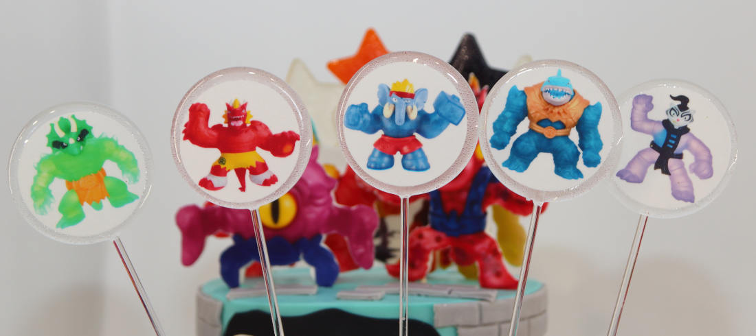 Lollipops with figures Goo Jit Zu