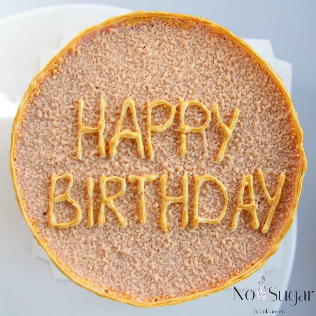 Бенто-торт с шоколадным велюром на день рождения