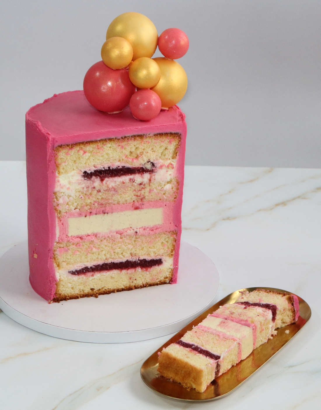 Vestuvinis tortas pagal užsakymą Vilniuje