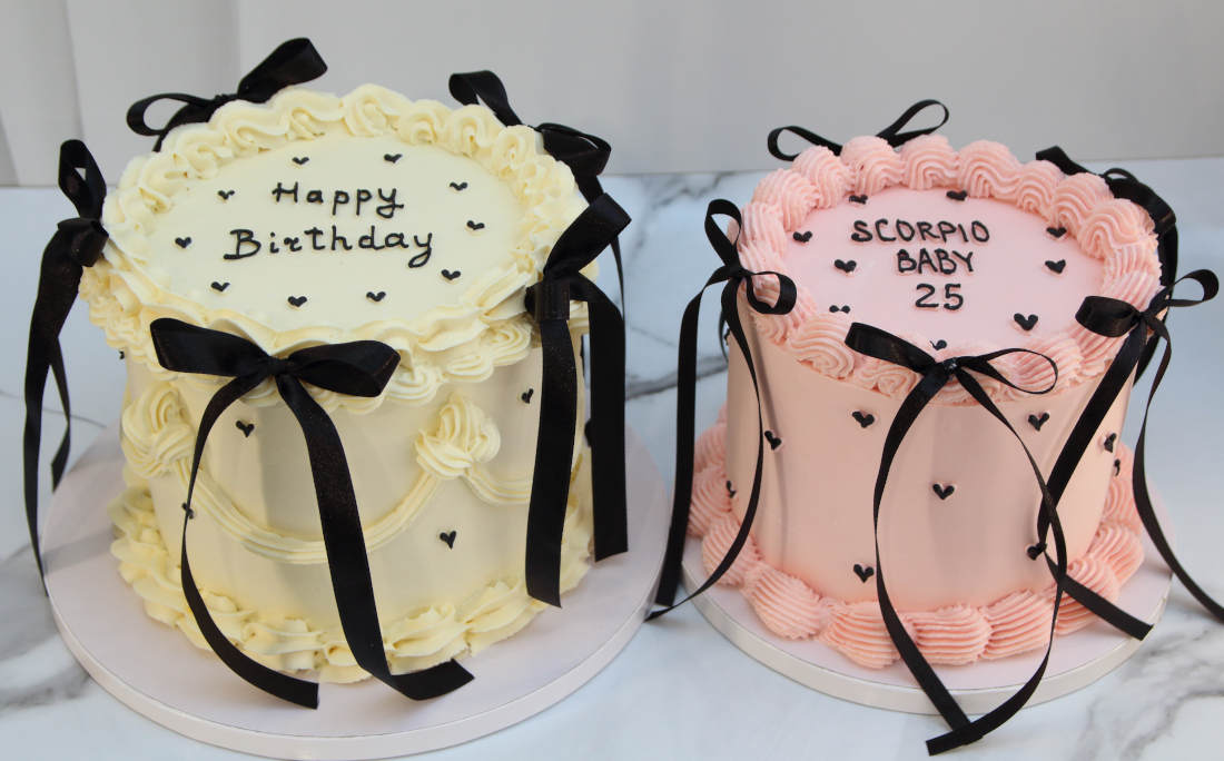 Lambeth tortas su kaspinais gimtadienio vakarėliui