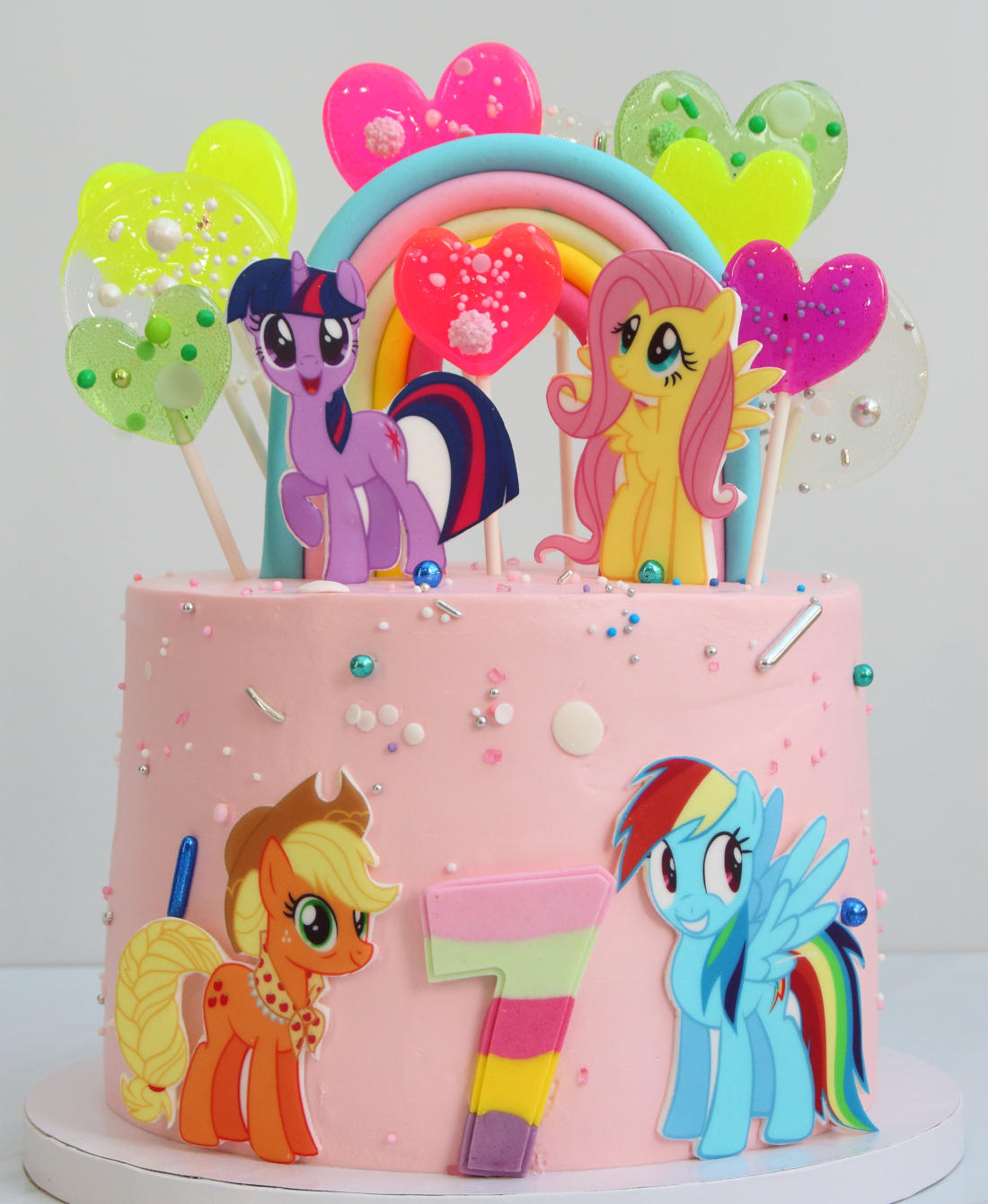 Kibirkštėlė, Jautruolė, Obelužė ir Vaivorykštė su ledinukais ant torto