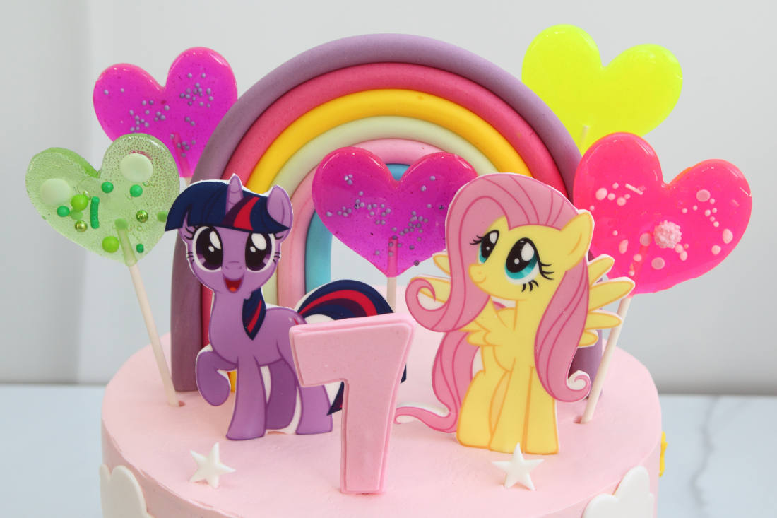 Kibirkštėlė ir Jautruolė ant torto Mano mažasis ponis