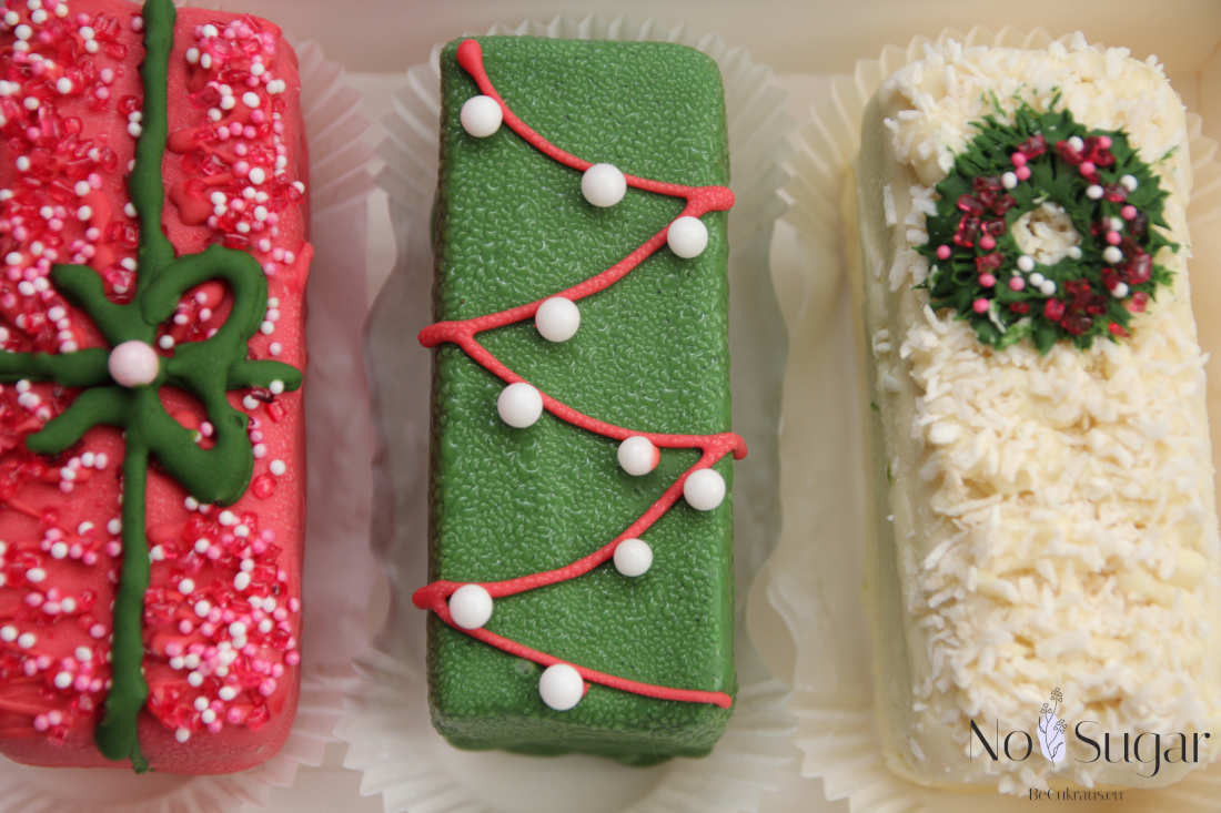Christmas wreath on sugar-free cake in Vilnius