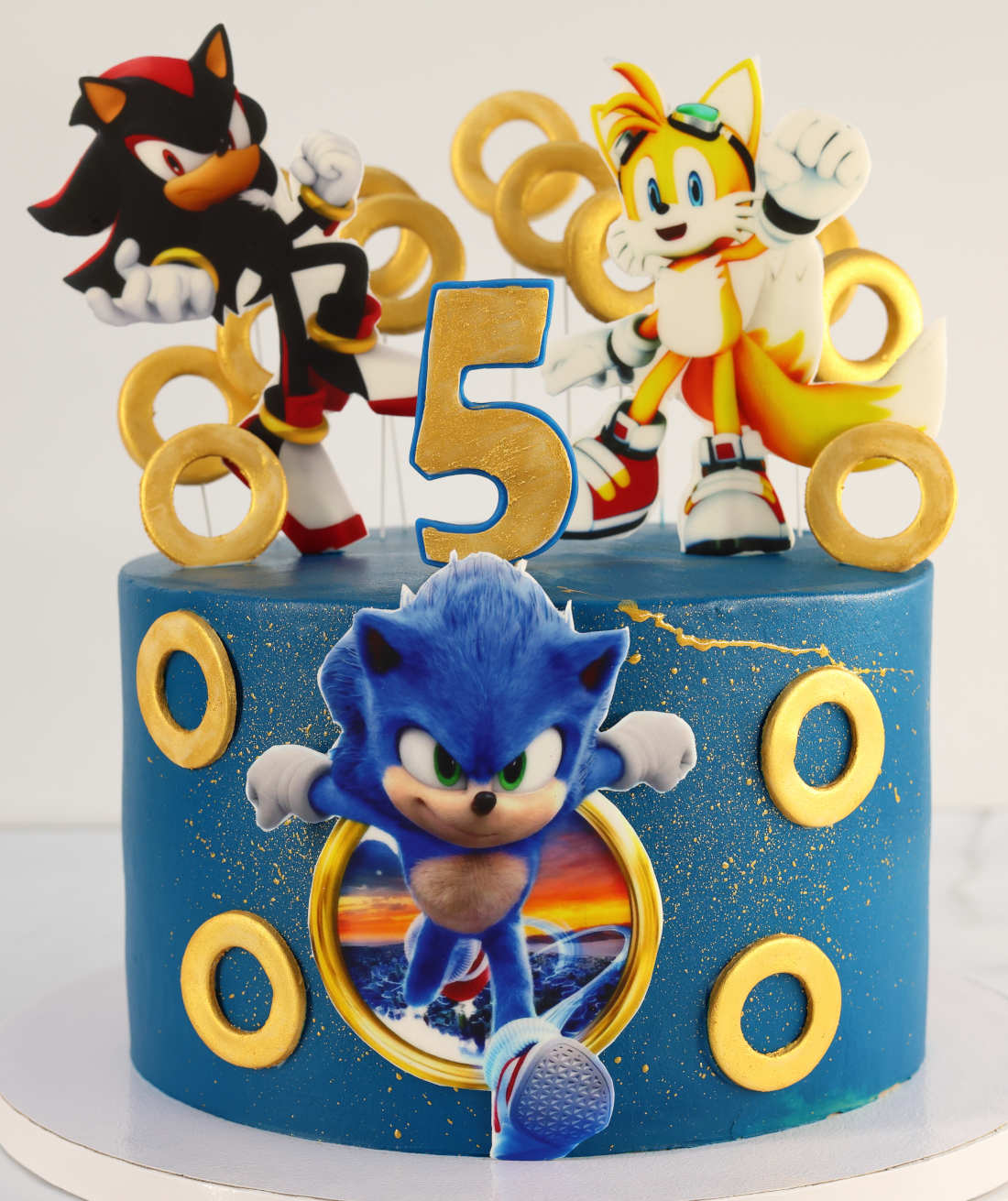 Sonic cake for a 5-year-old boy's birthday
