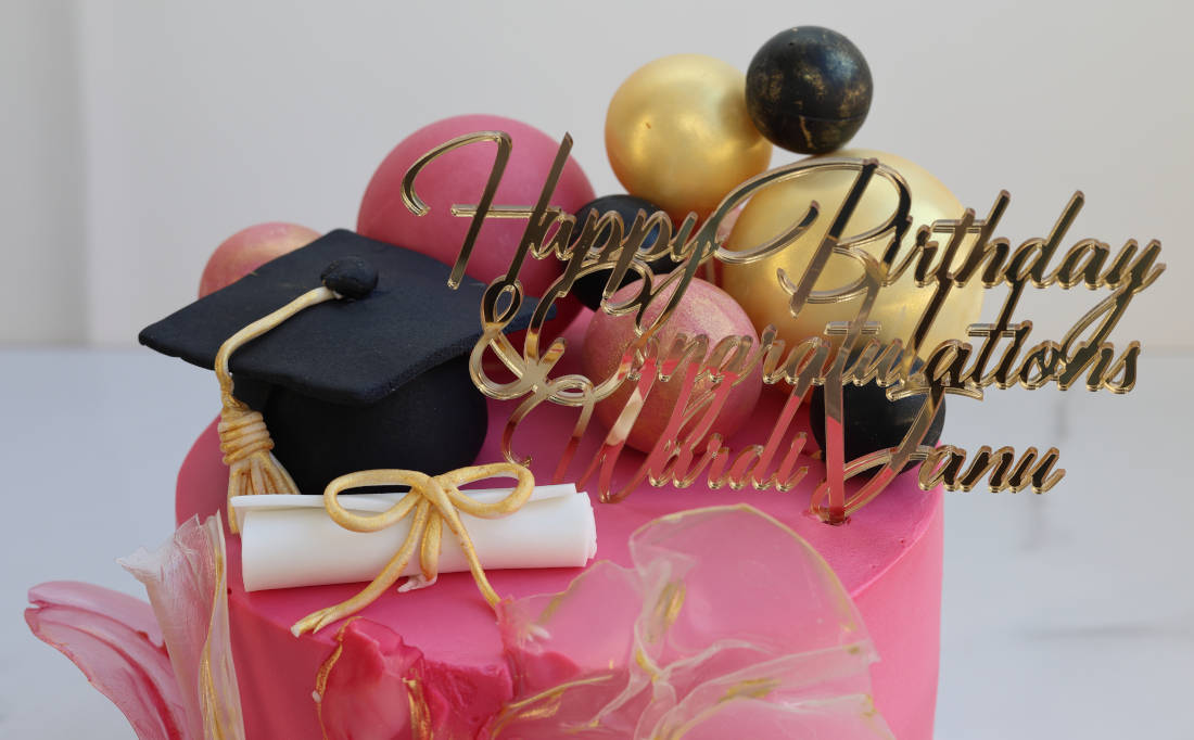Cake Happy Birthday & Congratulations as a gift to someone who has received an academic degree